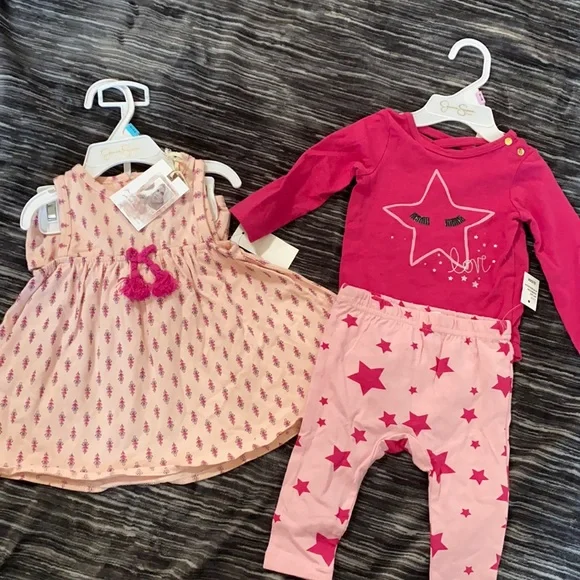 Jessica Simpson 3-6 months sets - Picture 1 of 8